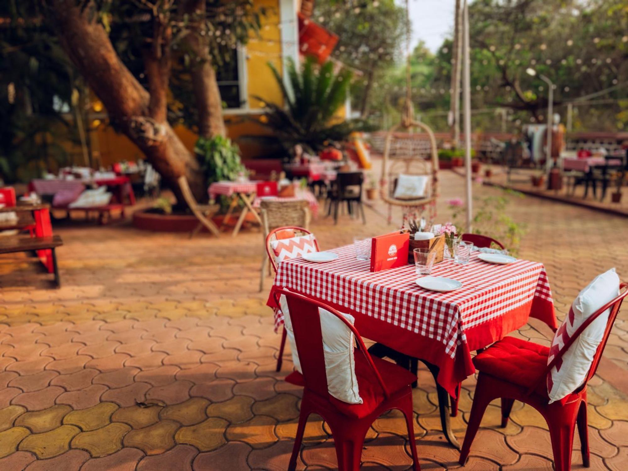 Casa Do Leao A 150 Year Old Portuguese Home Nerul  Bagian luar foto